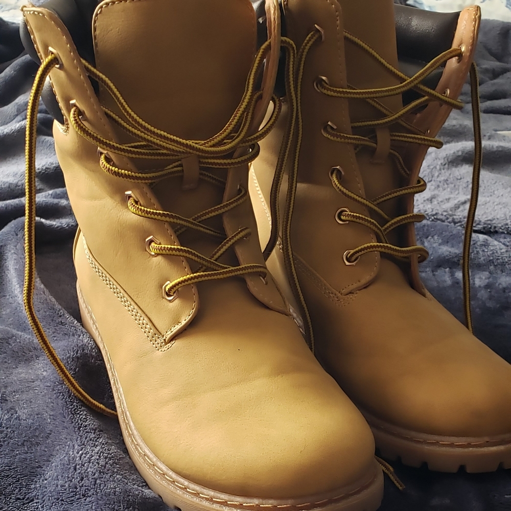 Cliffs lace up work boots